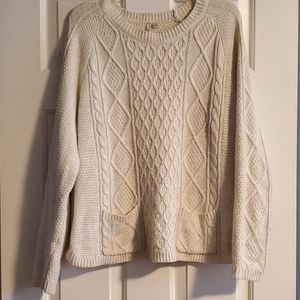 WHITE KNIT SWEATER